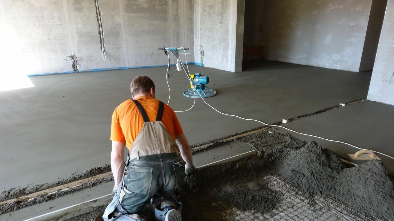 Строительные работы: стяжка пола